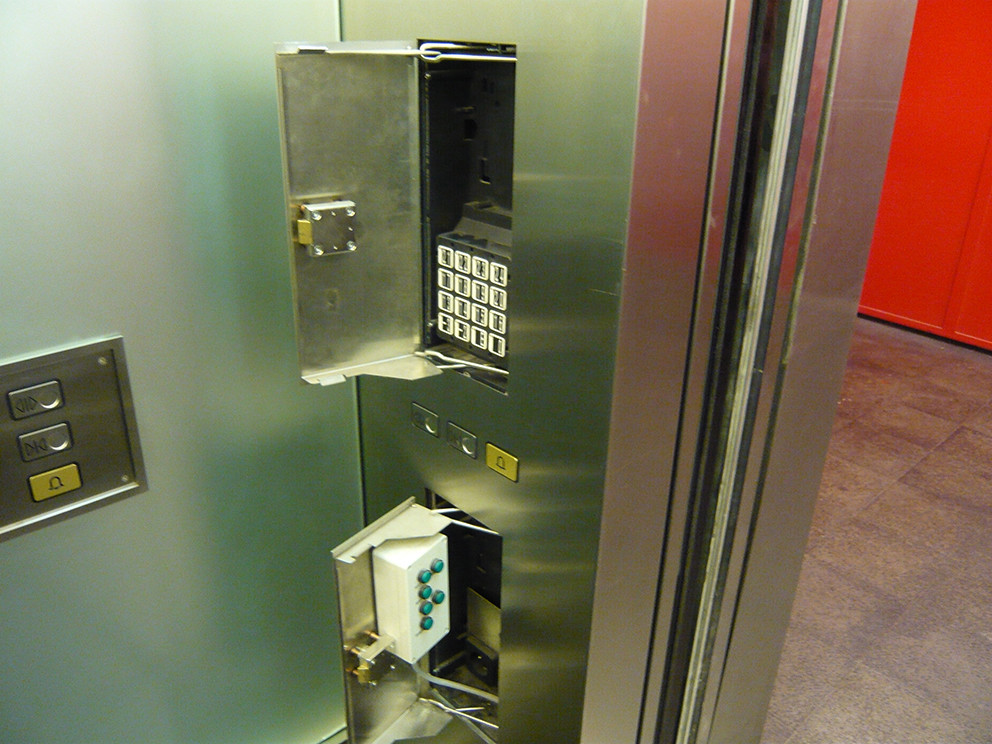 Ascenseur prioritaire.JPG